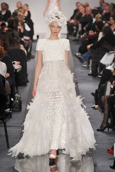 Look 63